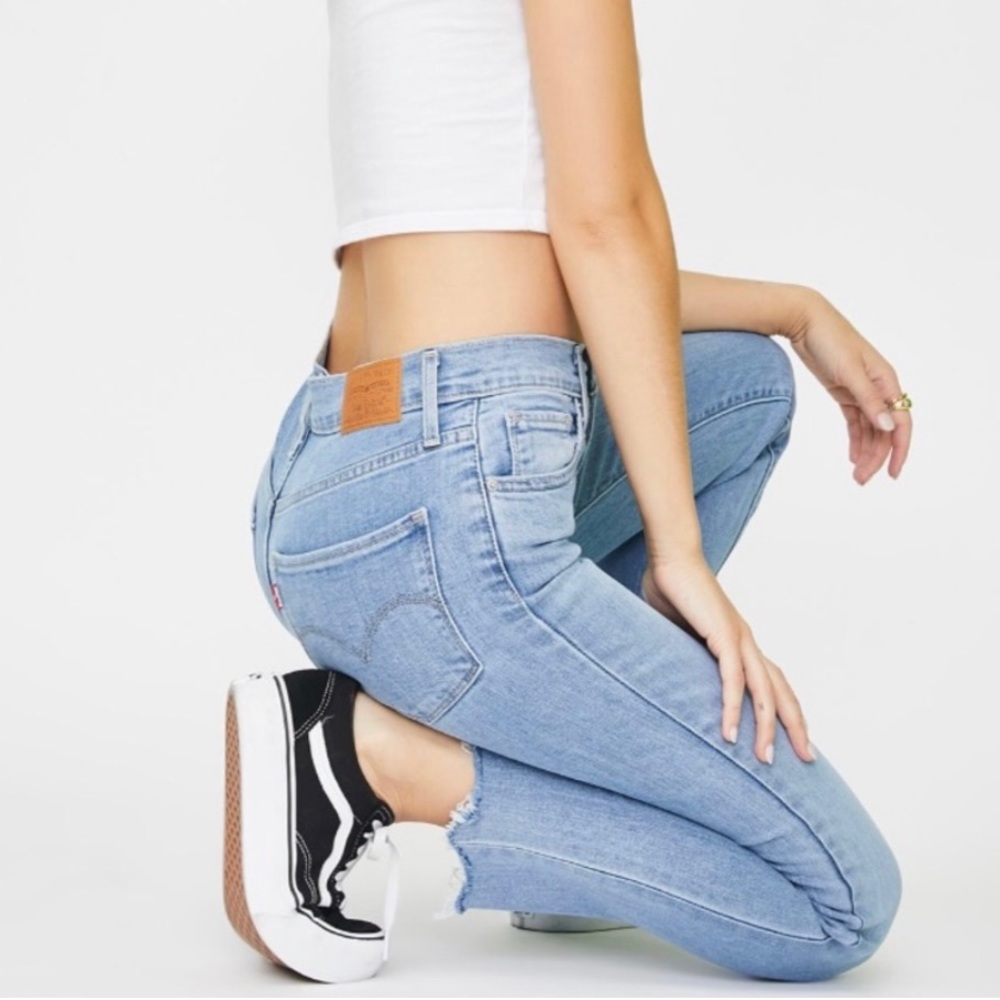 Levi’s 724 high rise straight crop